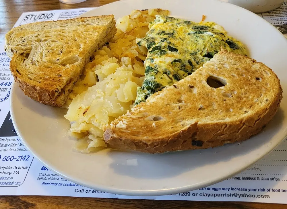 Florentine Omelette with Cheddar Cheese and Home Fries